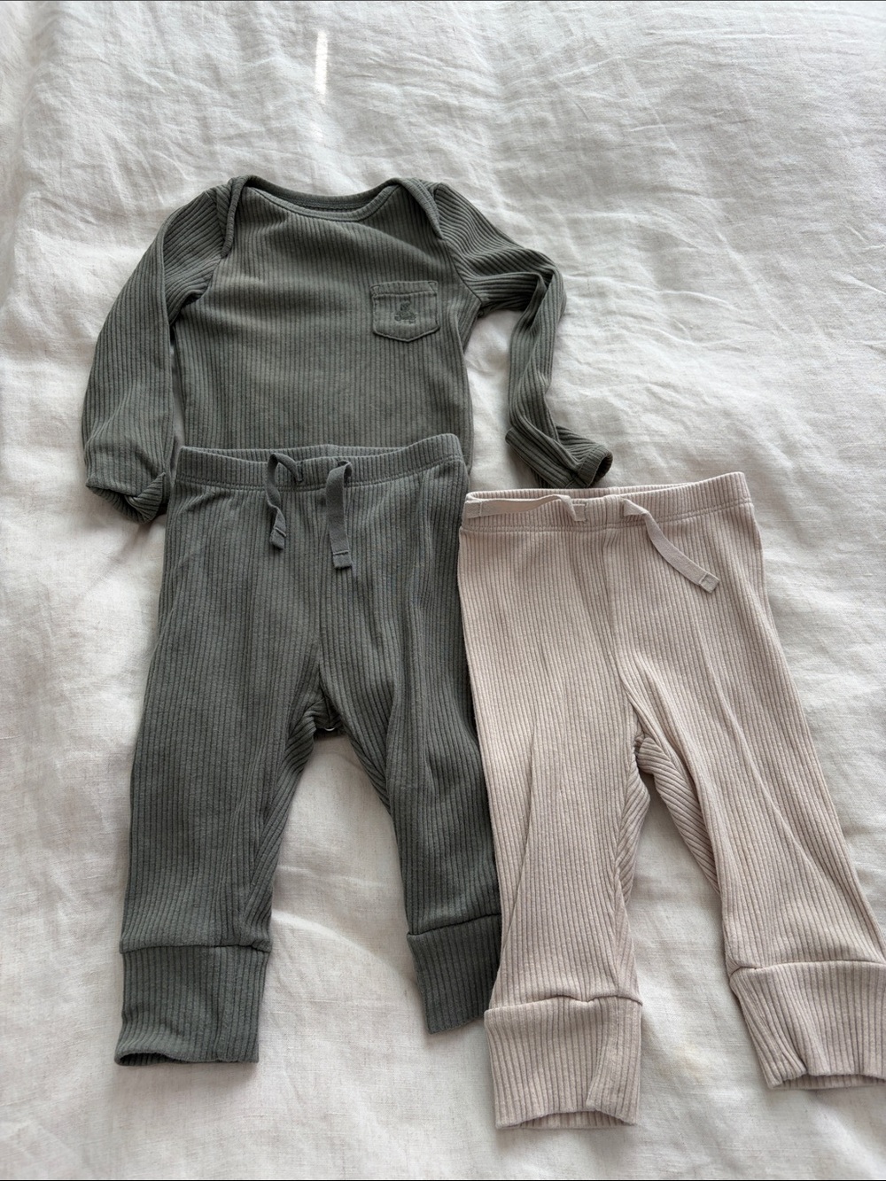 GAP Ribbed Long Sleeve One-Piece and Pants Set in Olive Green & Light Beige